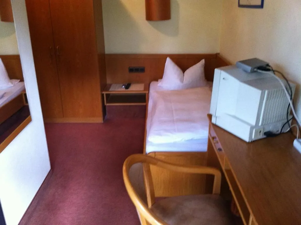 Inn Hotel Bacchusstube Garni Goldbach