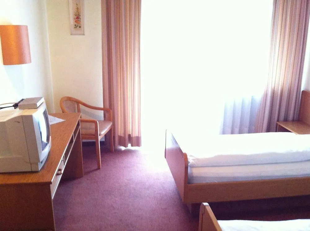 Hotel Bacchusstube Garni Goldbach  Inn Goldbach (Bavaria)